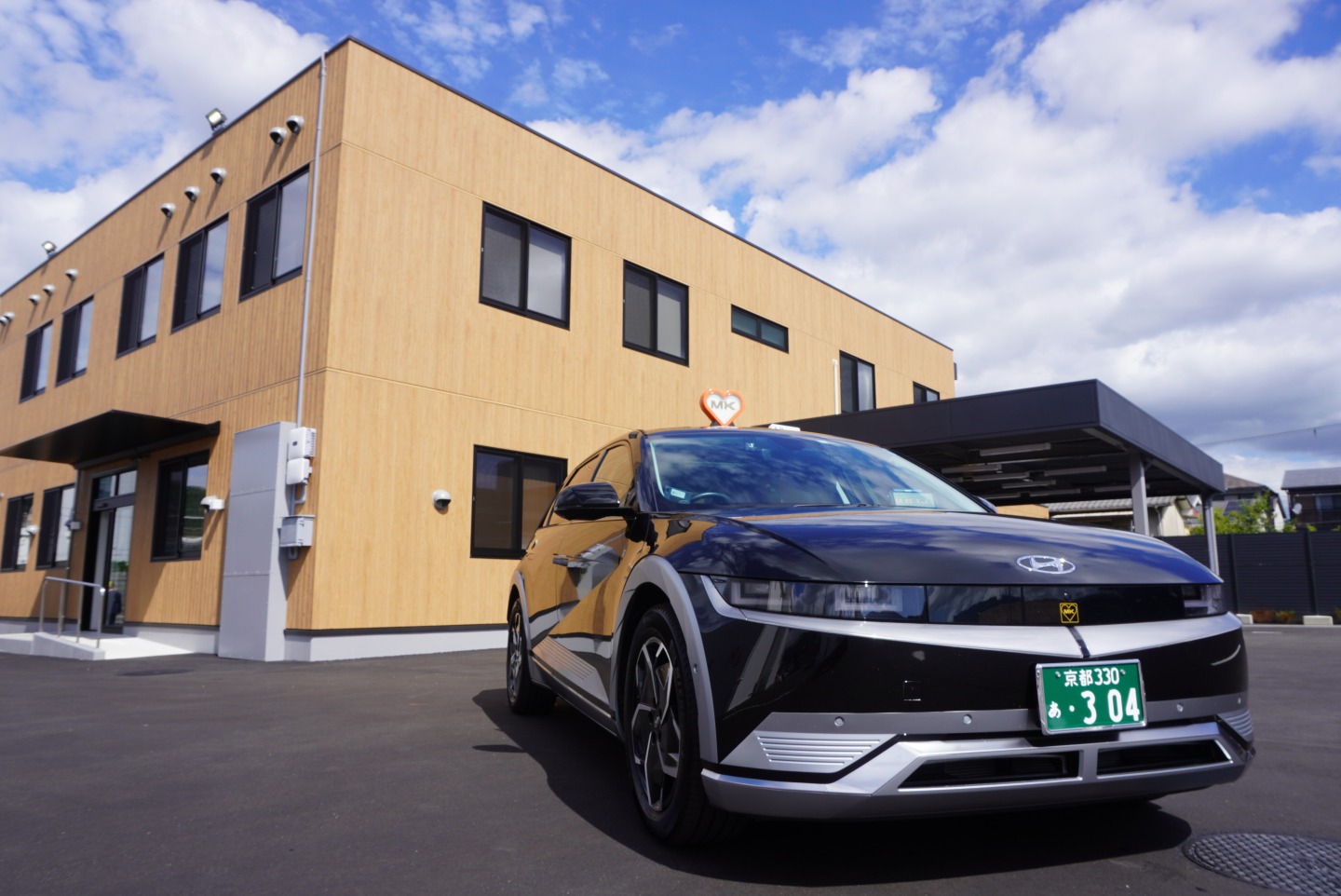PowerX Delivers Battery-Integrated Ultra-Fast EV Charger to MK